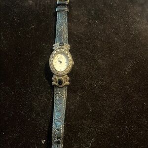 Vintage Elegant Black and Gold Women's Watch